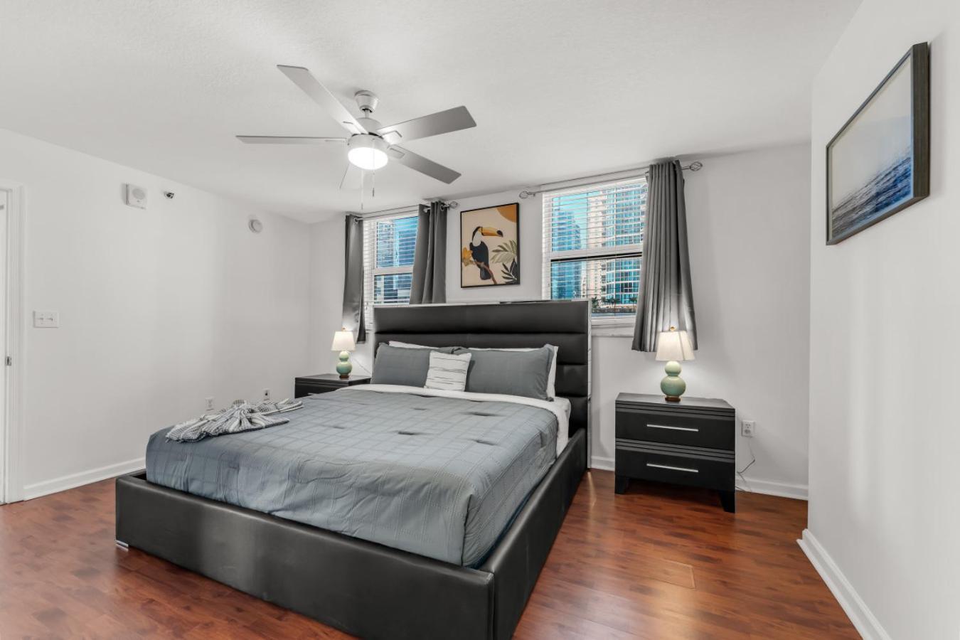 Perfectly Located 3br With Stunning Views Apartment *